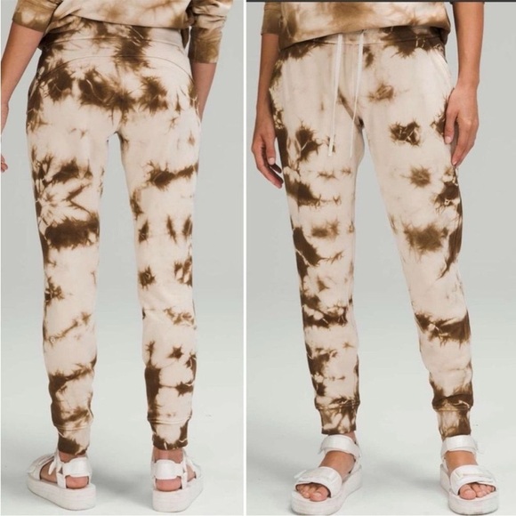 Lululemon Warm Down Jogger *Earth Dye br Earth Dye Sand Size 8 - Picture 1 of 5
